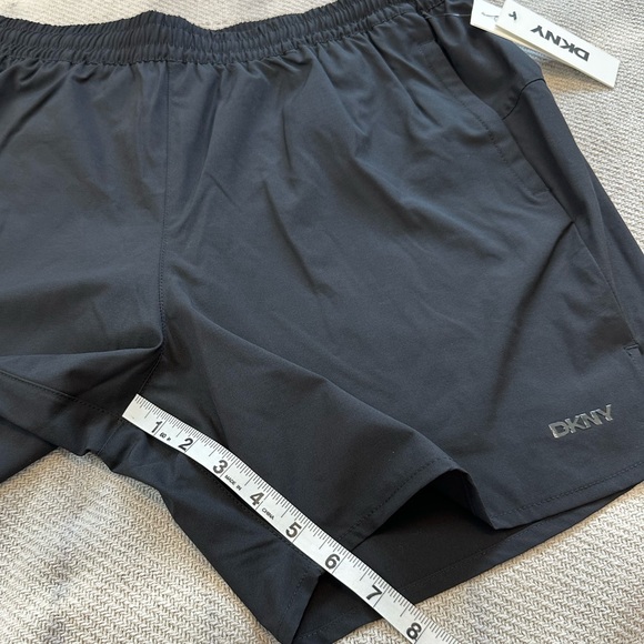 DKNY Men’s Shorts Size XL NWT Black Lined UPF40 Active Summer - Picture 3 of 8